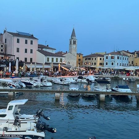 Apartment Sunrise Fuer 6 Personen In Pula-Stinjan Exterior foto